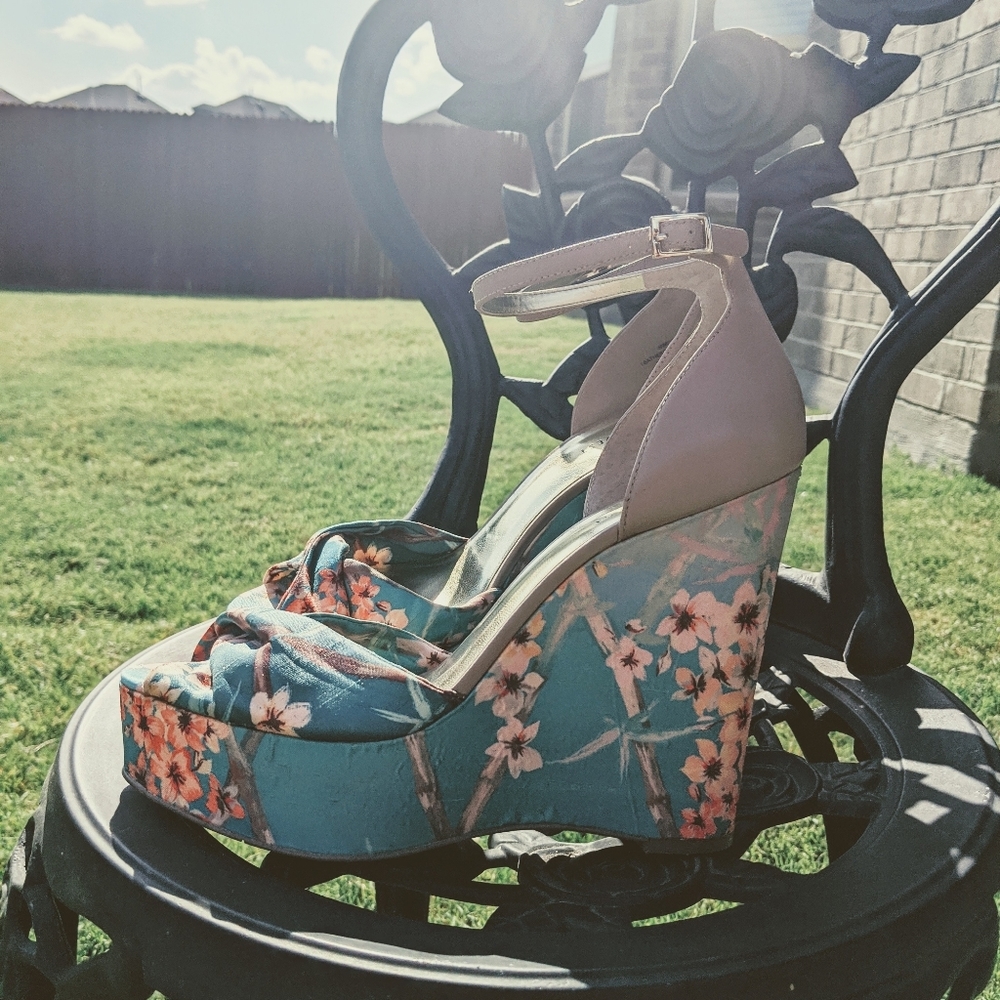 Nine West platform sandals